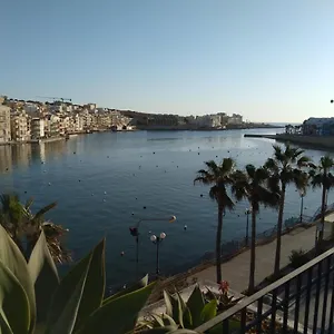  Guest house Seafront Akwador